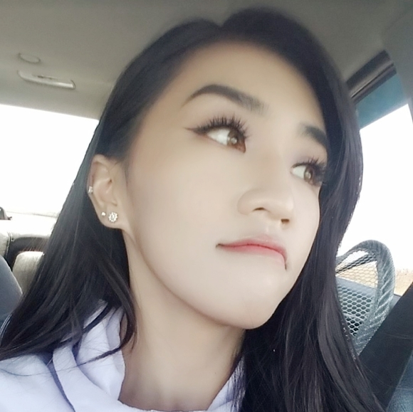 Meet your Posher, Joyce - Picture 4 of 4